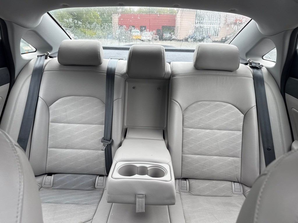 2017 Hyundai Sonata Image 23