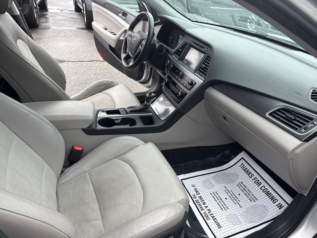 2017 Hyundai Sonata Image 30