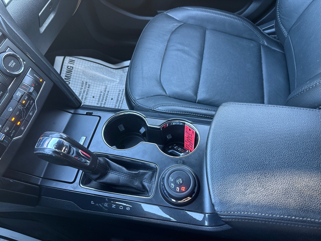 2017 Ford Explorer Image 18