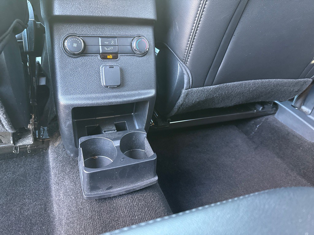 2017 Ford Explorer Image 24