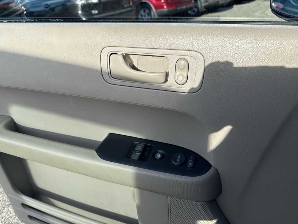 2011 Honda Element Image 6