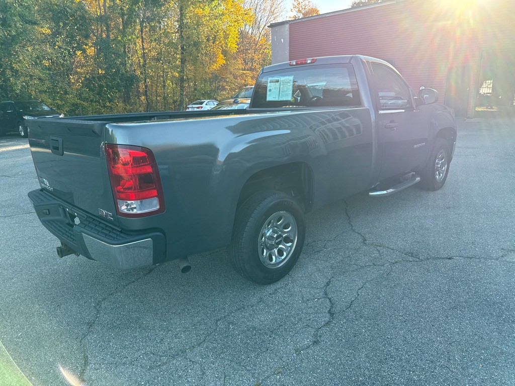 2011 GMC Sierra Image 3