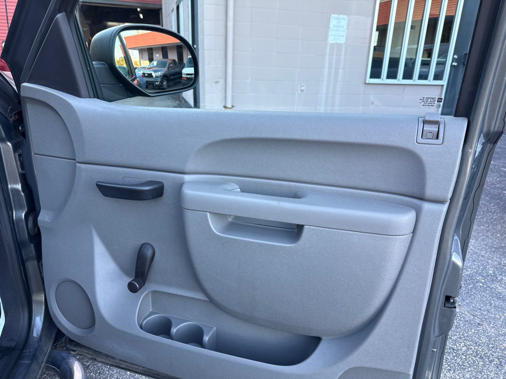 2011 GMC Sierra Image 17