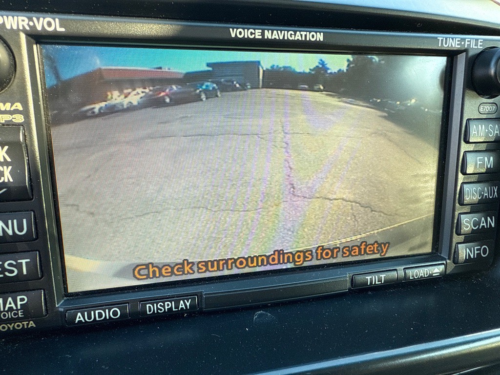 2009 Toyota Sienna Image 16