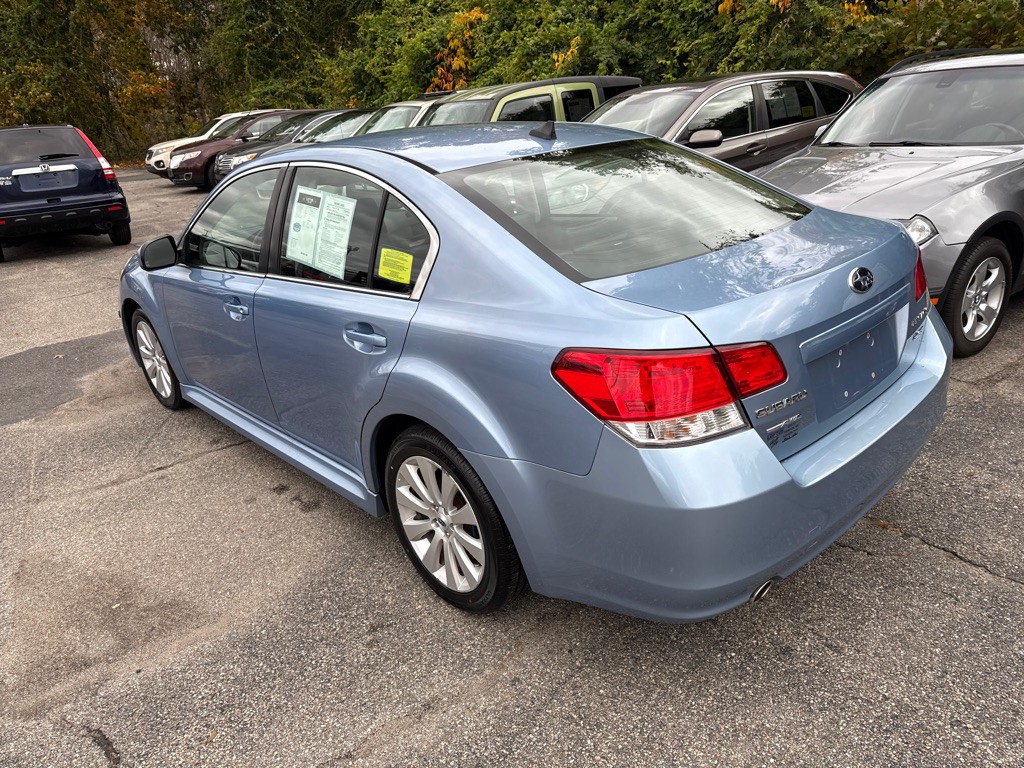 2011 Subaru Legacy Image 5