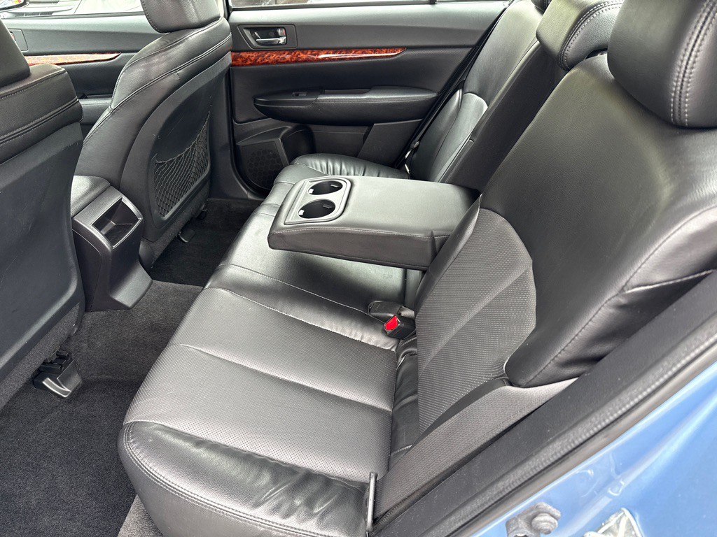 2011 Subaru Legacy Image 25