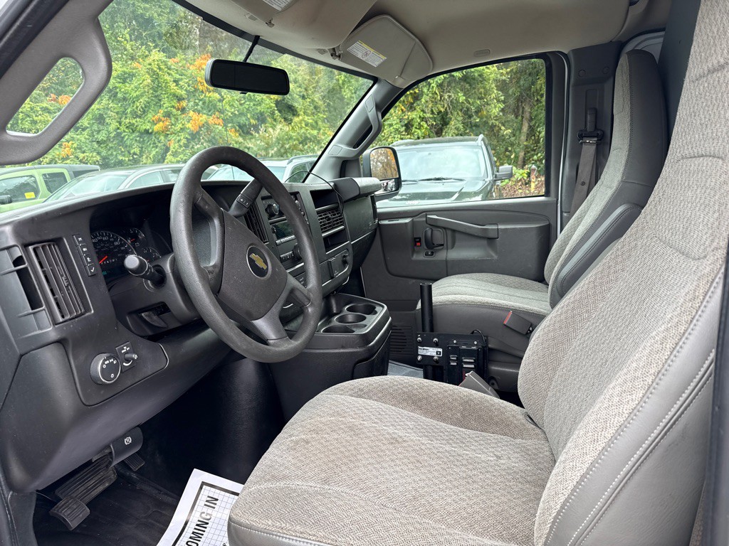2020 Chevrolet Express Image 5
