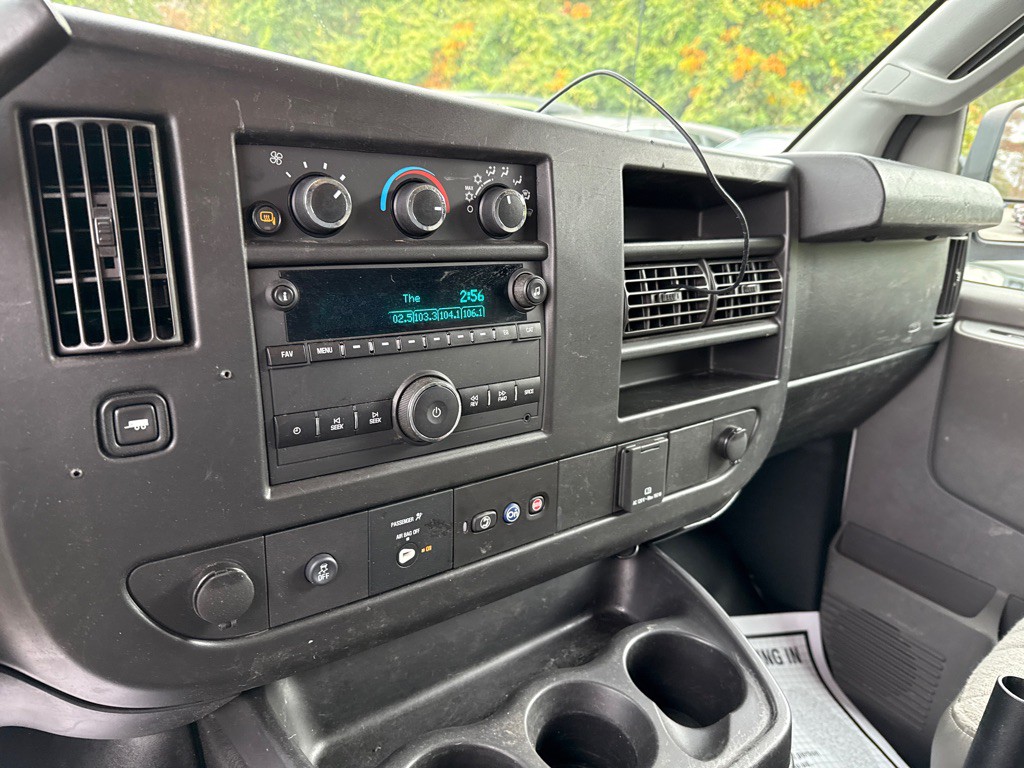 2020 Chevrolet Express Image 8