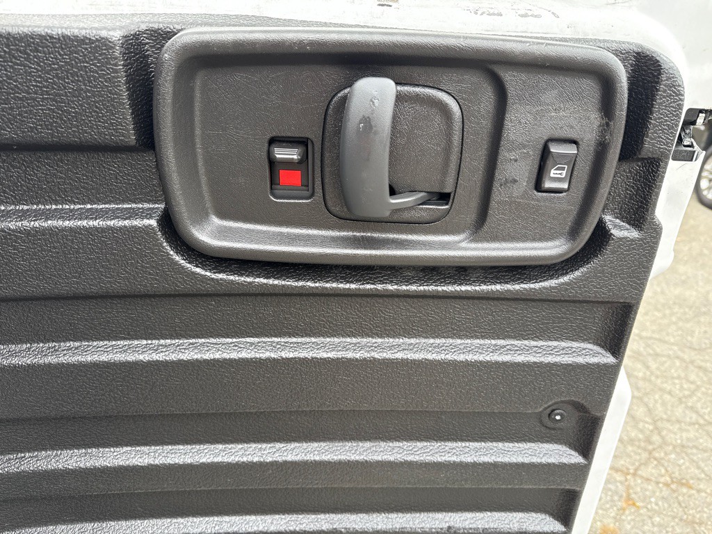 2020 Chevrolet Express Image 11
