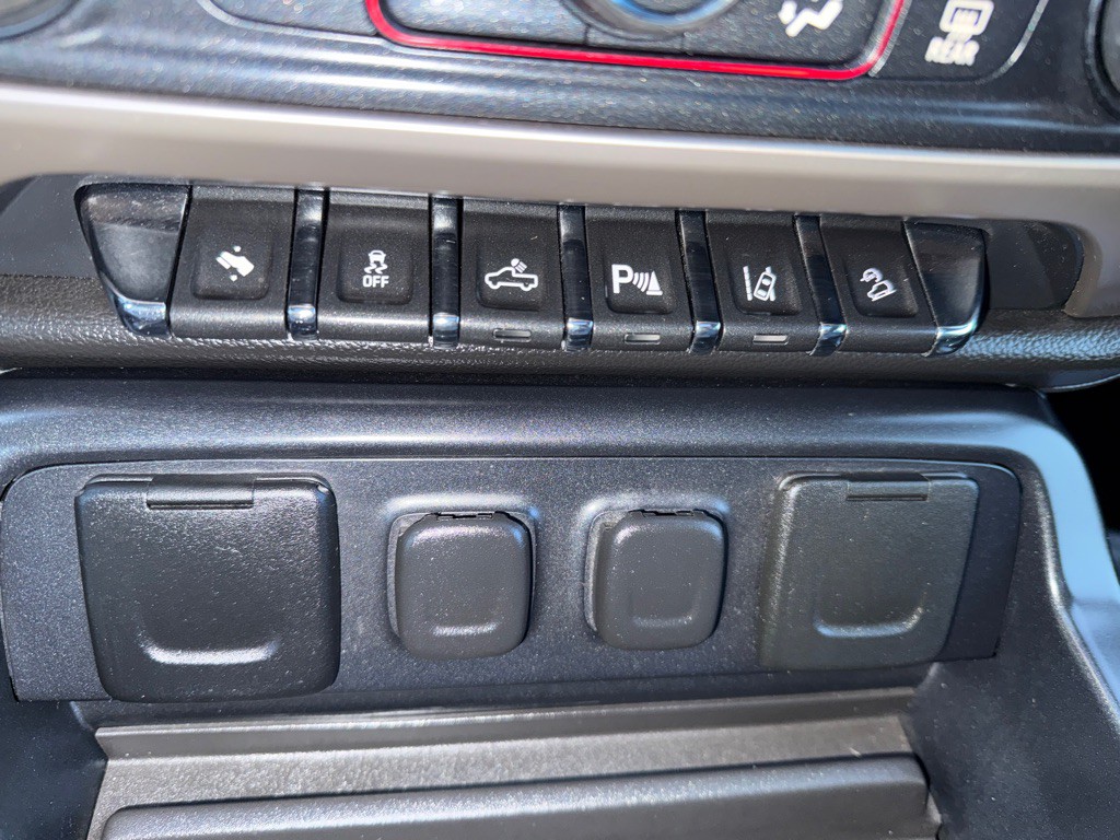 2014 GMC Sierra Image 22