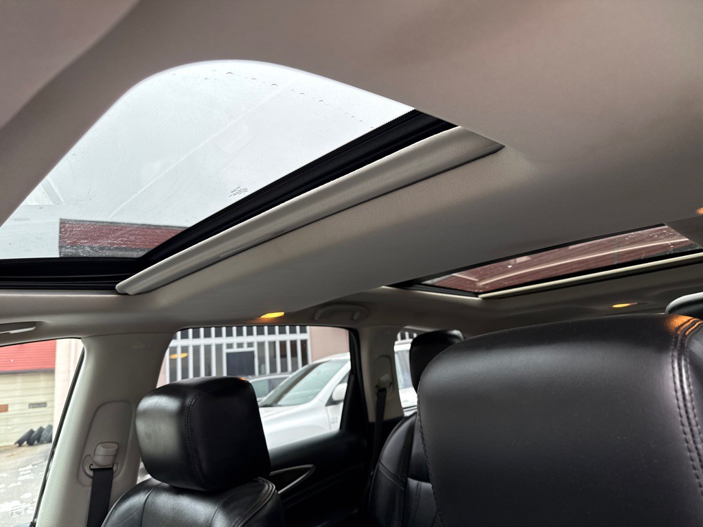 2013 INFINITI JX35 Image 6