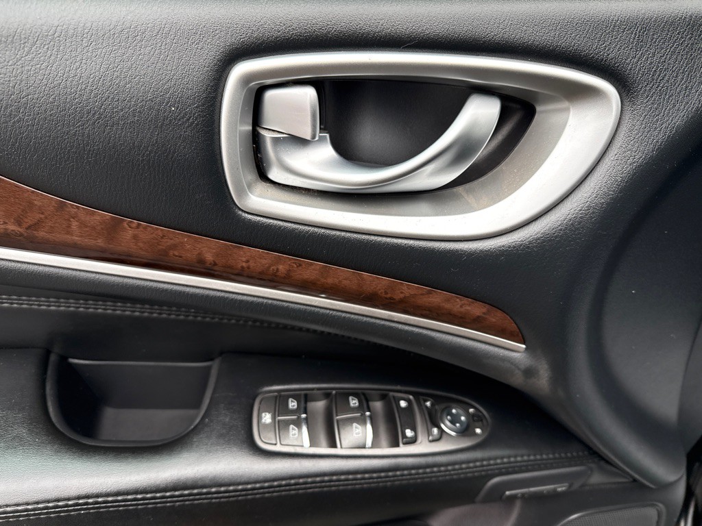 2013 INFINITI JX35 Image 8