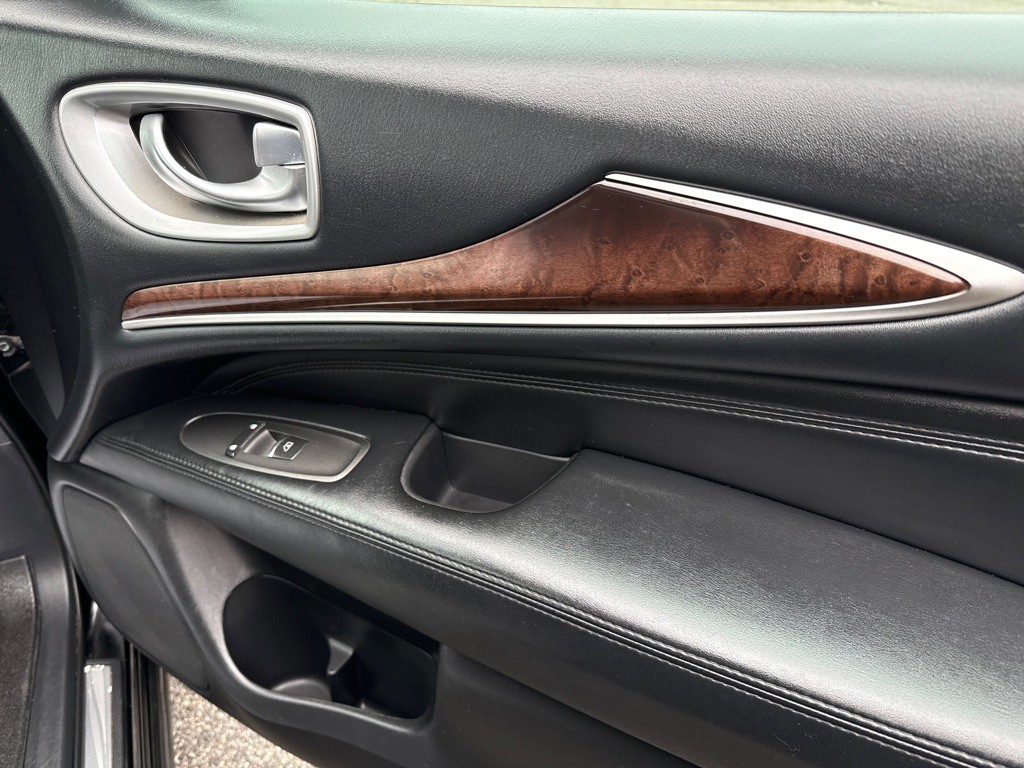 2013 INFINITI JX35 Image 38