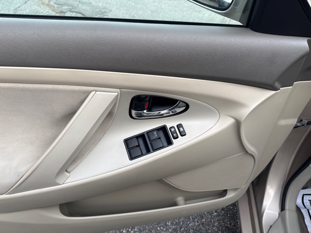 2007 Toyota Camry Image 6