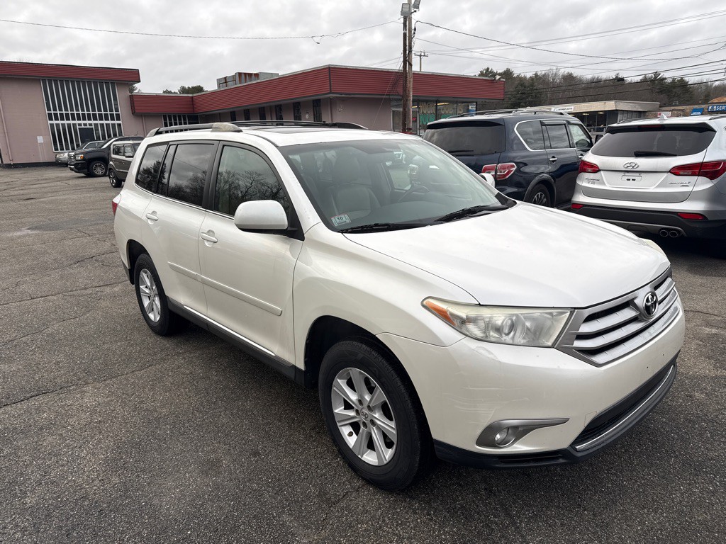 2013 Toyota Highlander Image 2