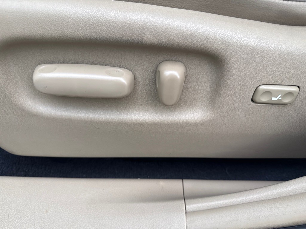 2013 Toyota Highlander Image 9