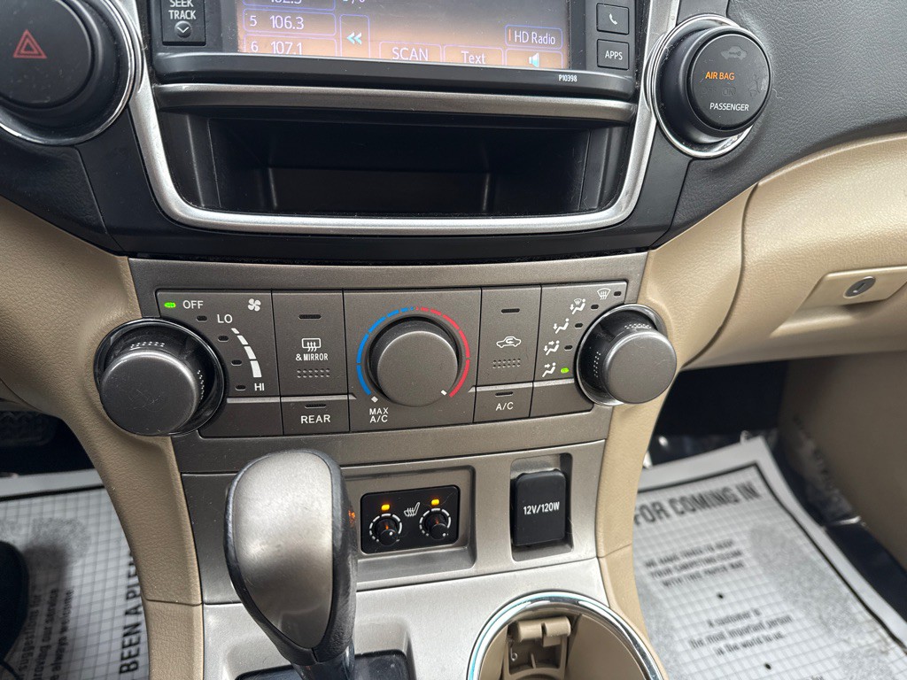 2013 Toyota Highlander Image 15