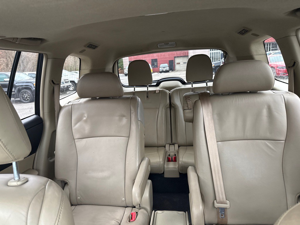 2013 Toyota Highlander Image 22