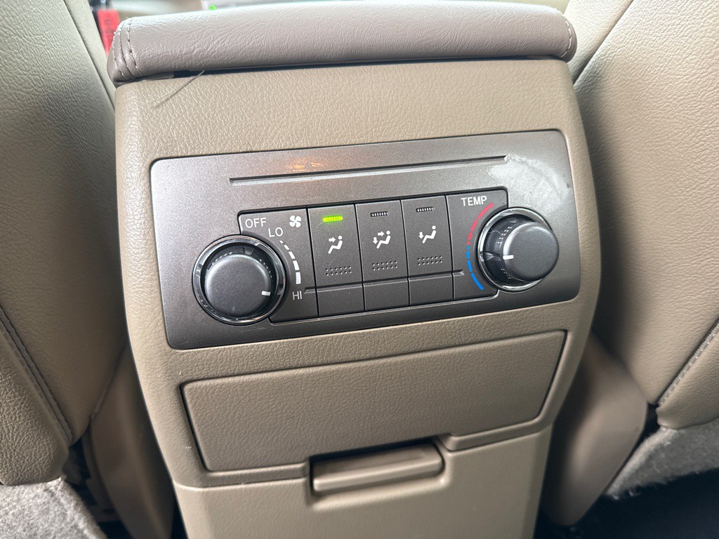 2013 Toyota Highlander Image 24