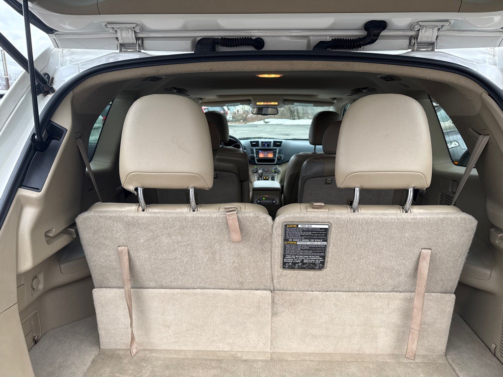 2013 Toyota Highlander Image 28