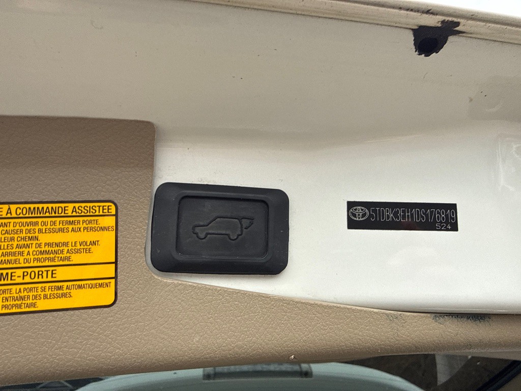 2013 Toyota Highlander Image 30