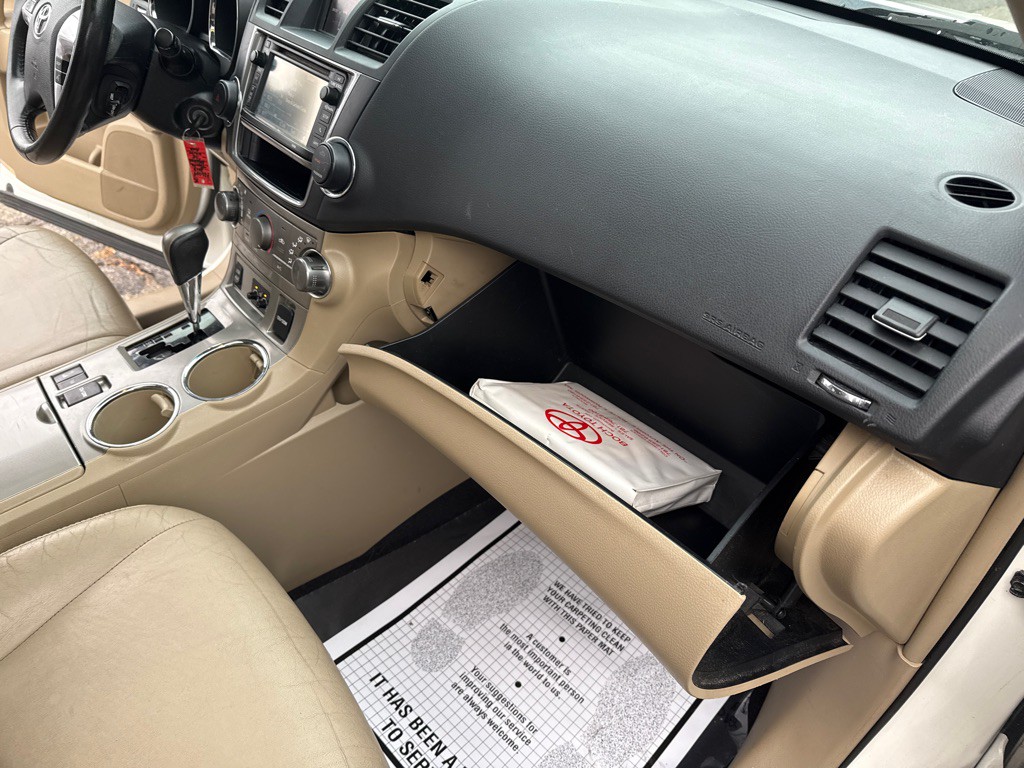 2013 Toyota Highlander Image 36