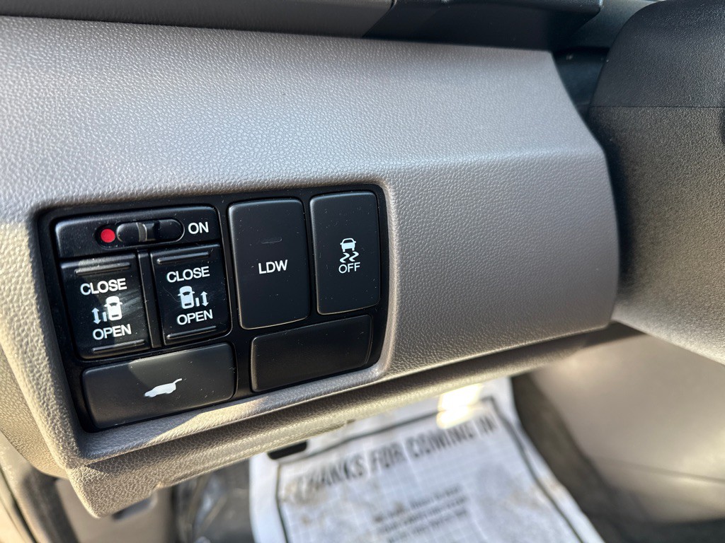 2016 Honda Odyssey Image 7