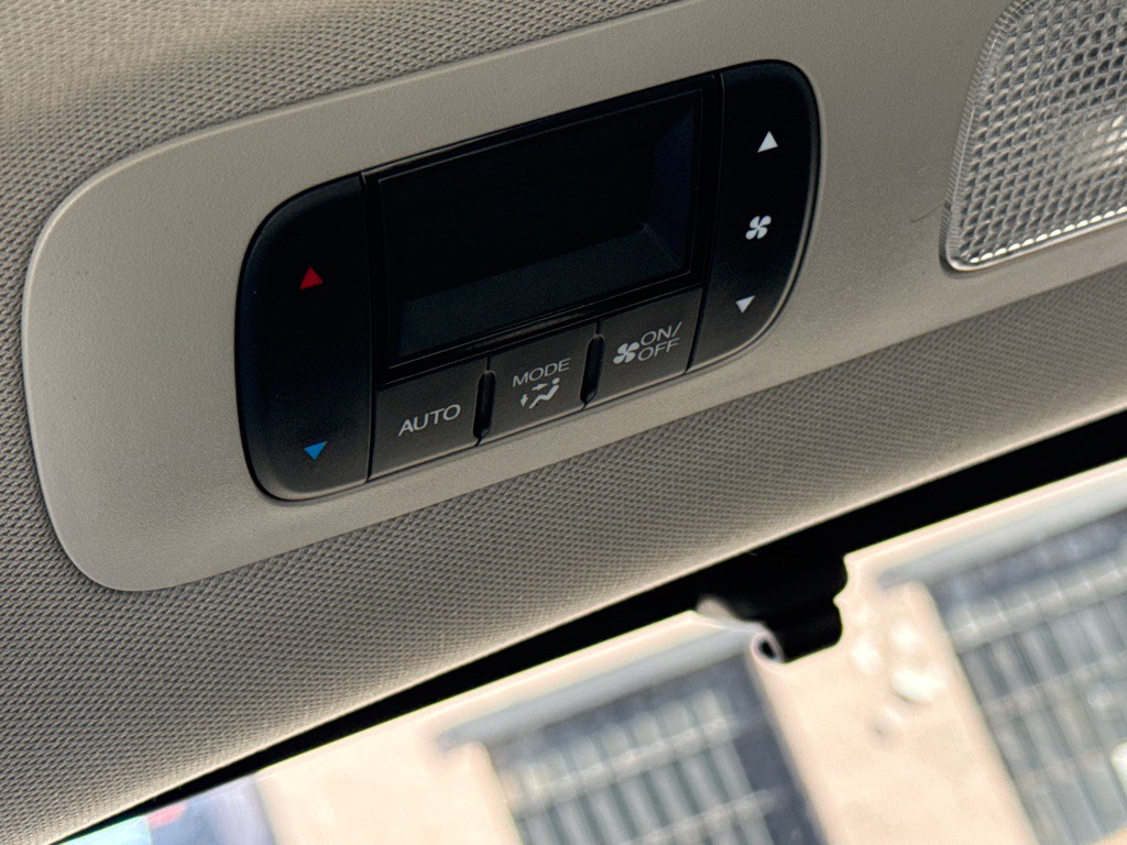 2016 Honda Odyssey Image 22