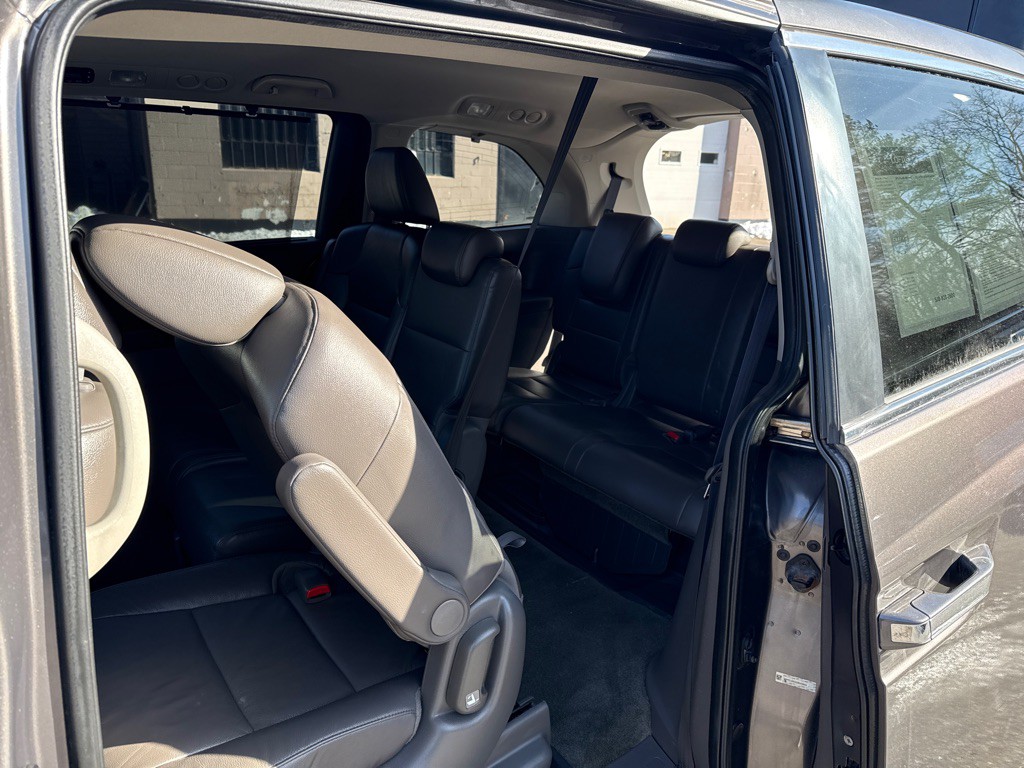 2016 Honda Odyssey Image 28