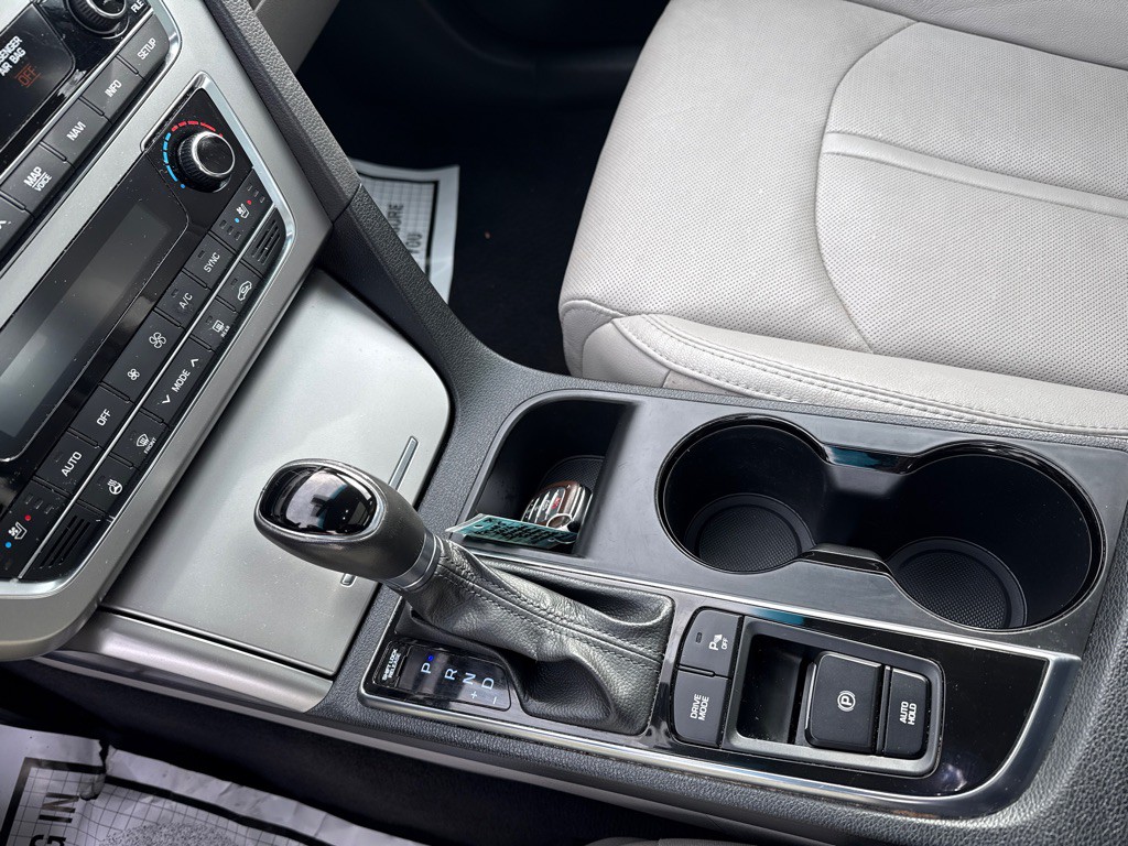 2016 Hyundai Sonata Image 18