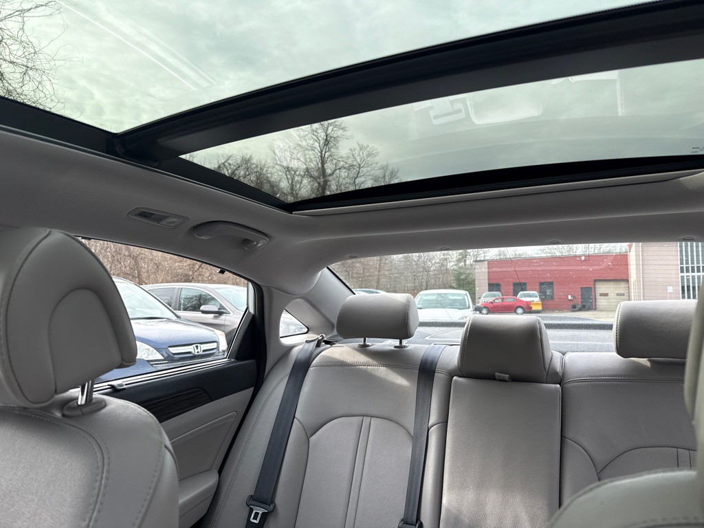 2016 Hyundai Sonata Image 22