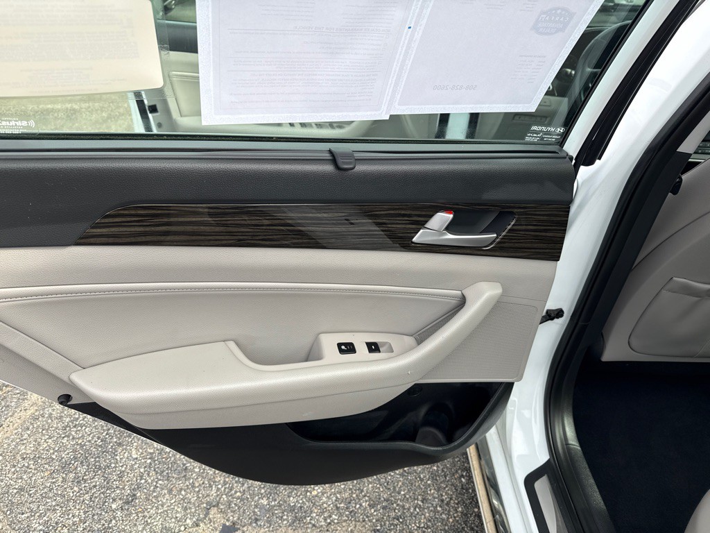 2016 Hyundai Sonata Image 25