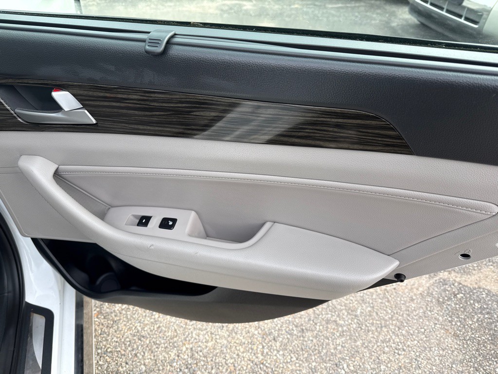 2016 Hyundai Sonata Image 29