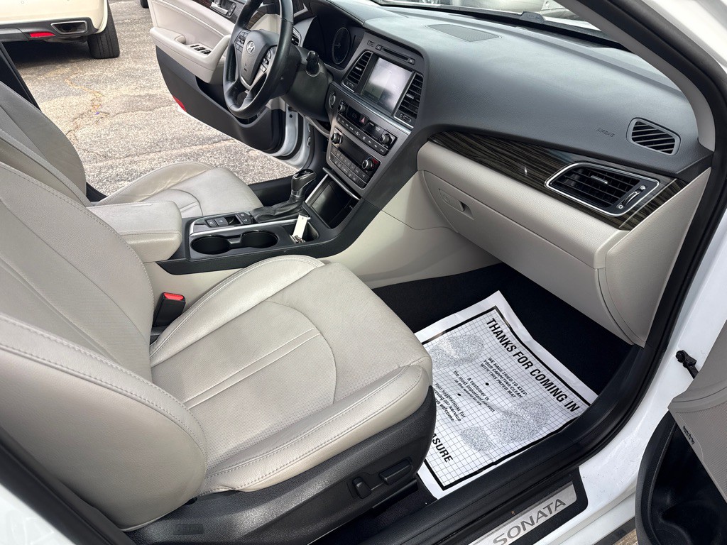 2016 Hyundai Sonata Image 31