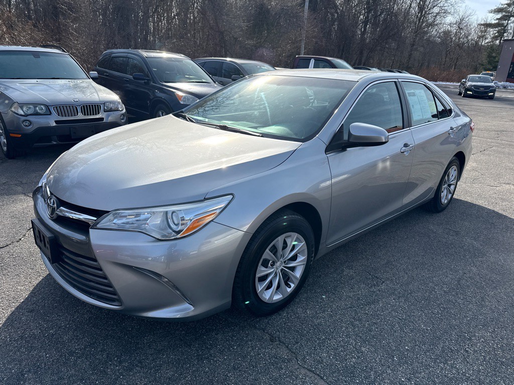 2016 Toyota Camry Image 1