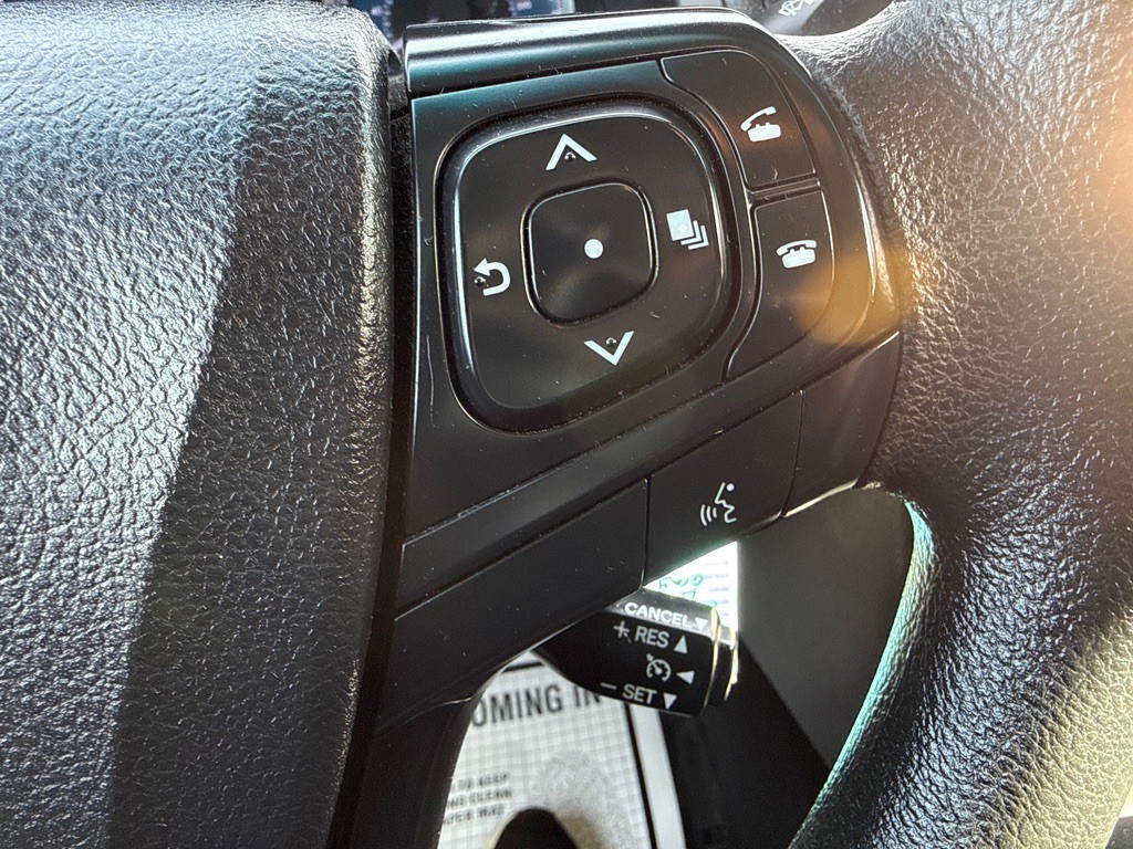 2016 Toyota Camry Image 9