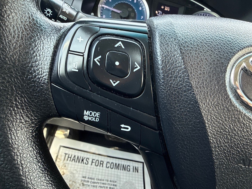 2016 Toyota Camry Image 10