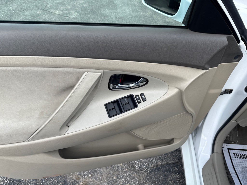 2009 Toyota Camry Image 6