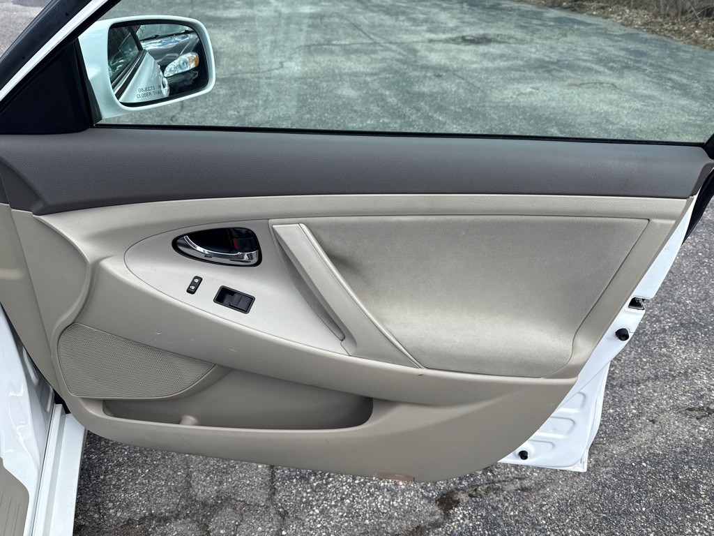 2009 Toyota Camry Image 23