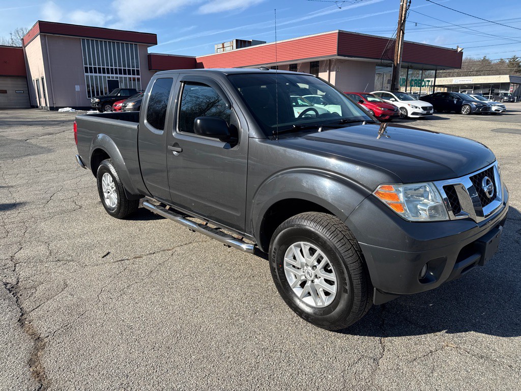 2015 Nissan Frontier Image 2