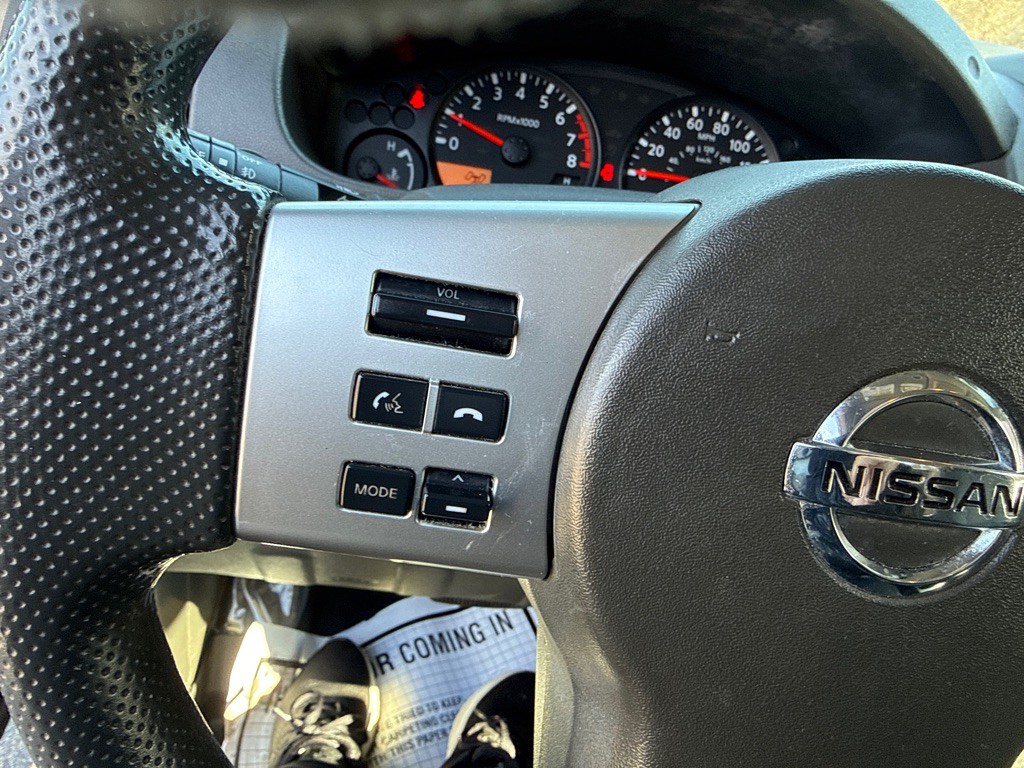 2015 Nissan Frontier Image 9