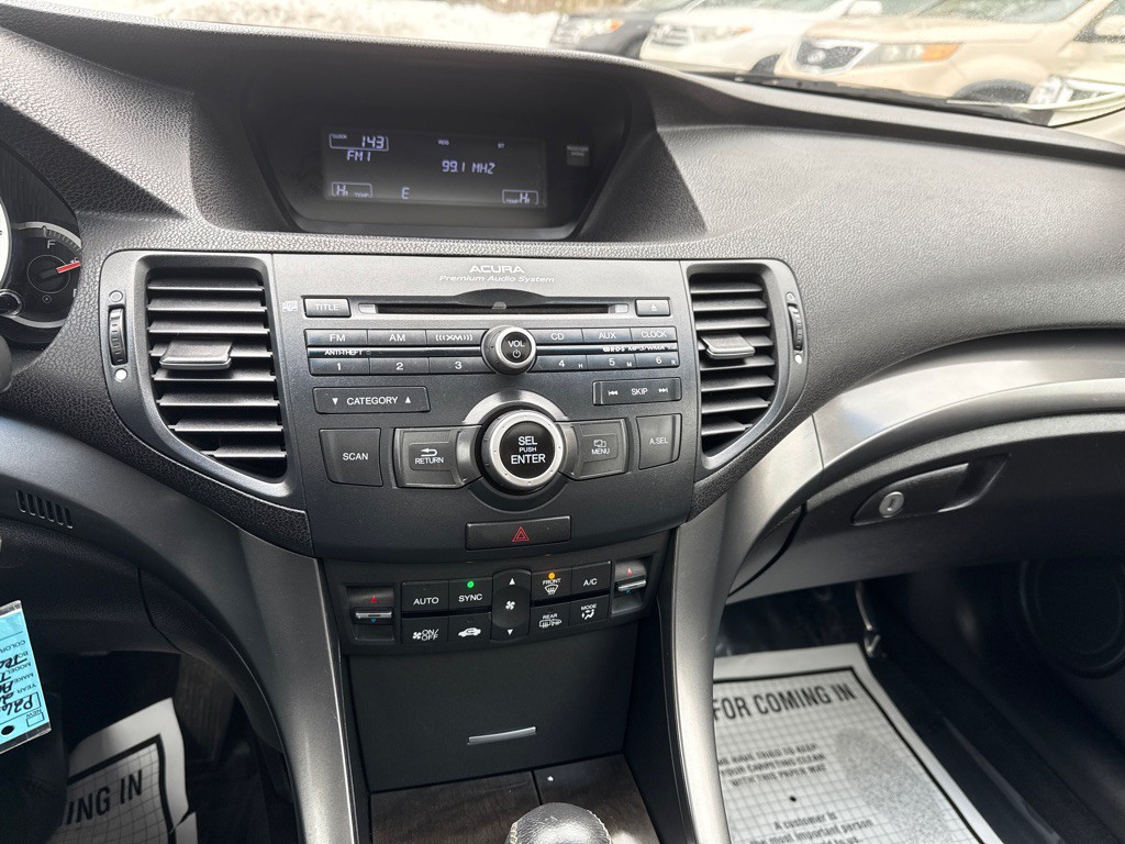 2011 Acura TSX Image 11