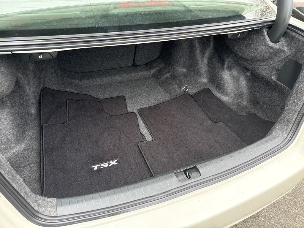 2011 Acura TSX Image 24