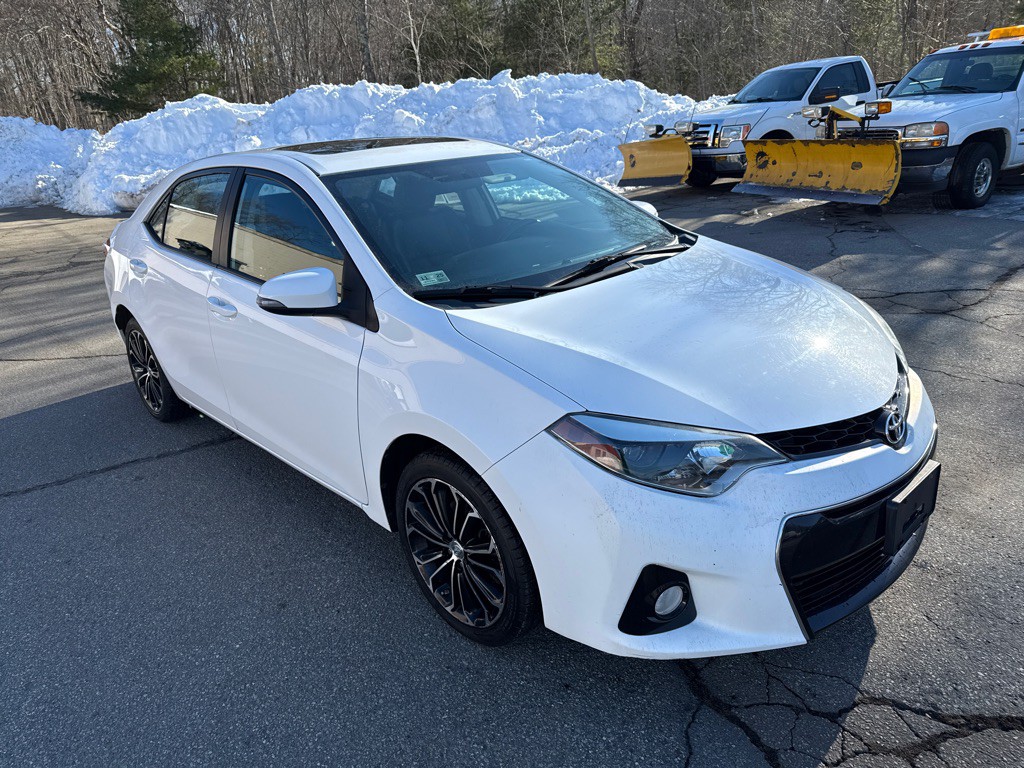 2016 Toyota Corolla Image 2