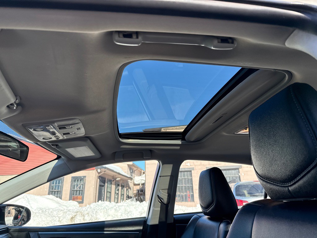 2016 Toyota Corolla Image 6