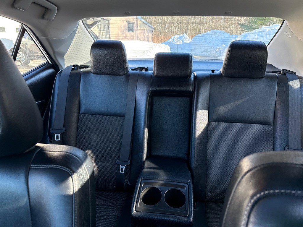 2016 Toyota Corolla Image 16