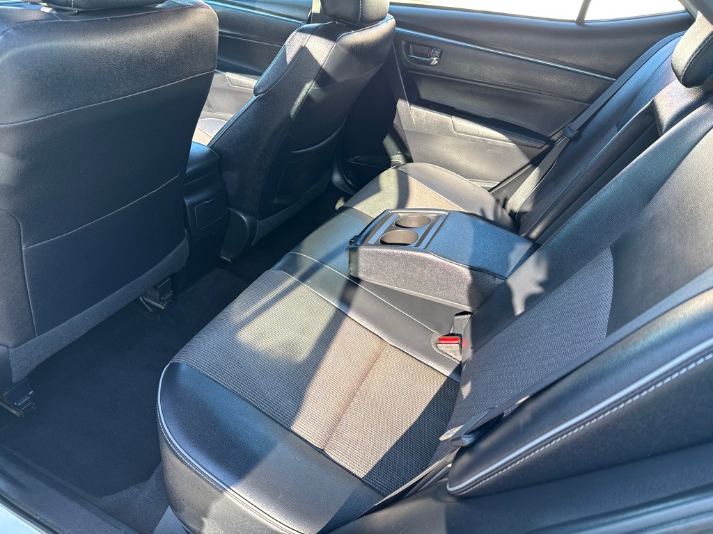 2016 Toyota Corolla Image 17