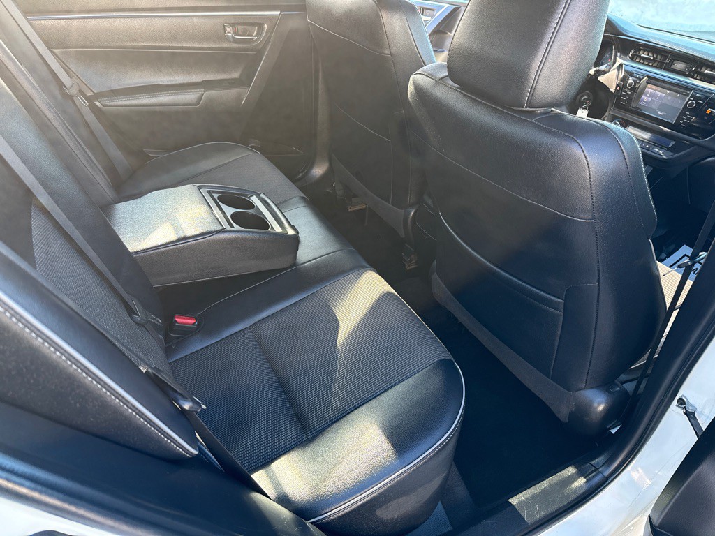 2016 Toyota Corolla Image 20