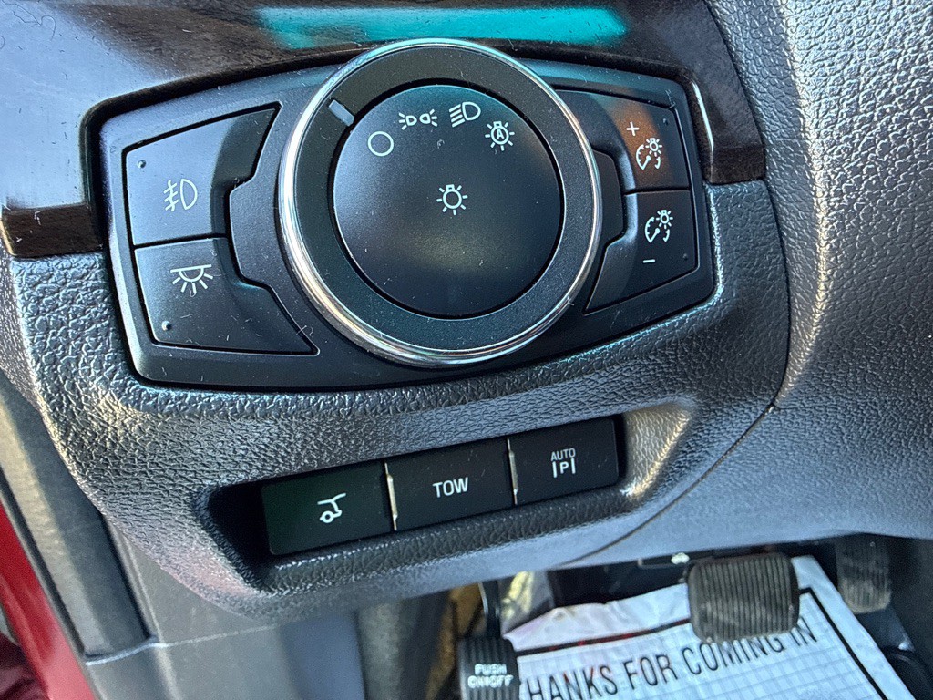 2015 Ford Explorer Image 8