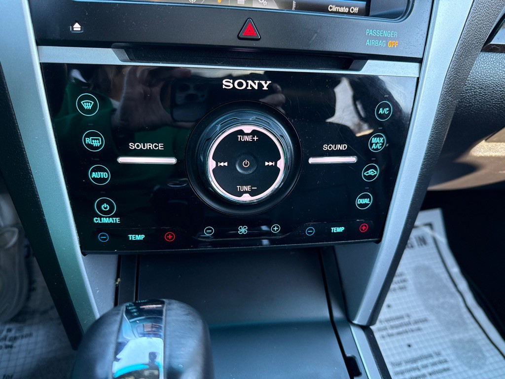 2015 Ford Explorer Image 16